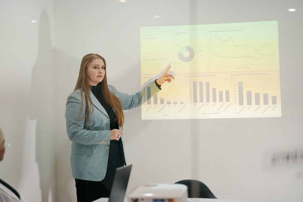 How to Use Content Marketing to Establish Thought Leadership in UK B2B Tech?